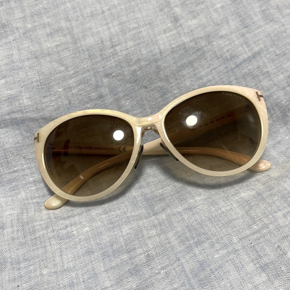 Tom Ford Gina TF 345 20F Ivory/Brown Gradient Cat-eye Sunglasses - Picture 4 of 9